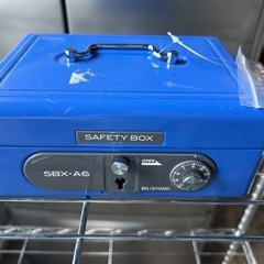 新品 手提げ金庫