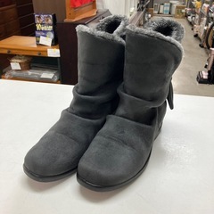 N2410-825 ショートブーツ 内側ボア リボン グレー M...