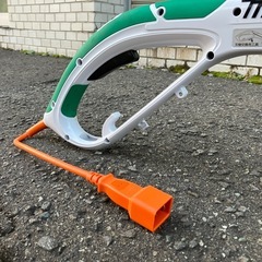 Makita マキタ 草刈機 MUR1600N    芝刈り機の画像