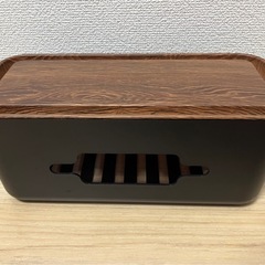 たこ足延長コード隠しの画像