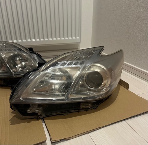 プリウス ZVW30 ヘッドライト