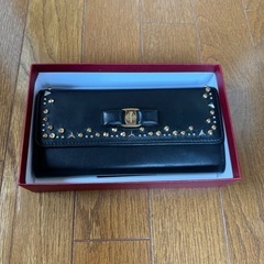 Ferragamo フェラガモ 長財布 レディースの画像