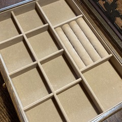 ジュエリーBOX 宝石箱　透かし彫り
の画像