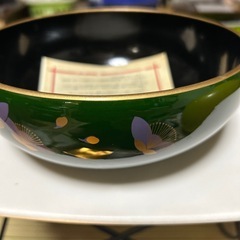 漆塗り　鉢