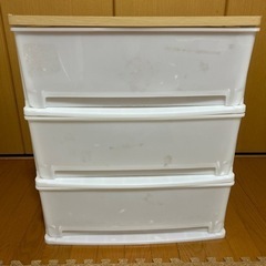 3段州の収納タンス