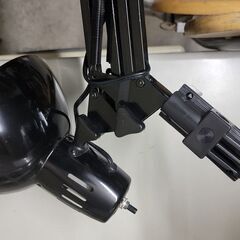 2台とも売れました　アームライト　パナ製LED電球セット　クランプベースタイプの画像
