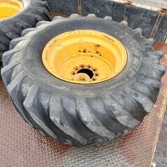 【1本価格】17.5 / 65-20 10PR　ホイールローダー タイヤ 　MITSUBISHI WS 510A用？【札幌近郊発】【直接引取大歓迎】の画像