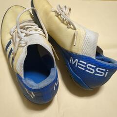 adidas　サッカーシューズ24cmの画像
