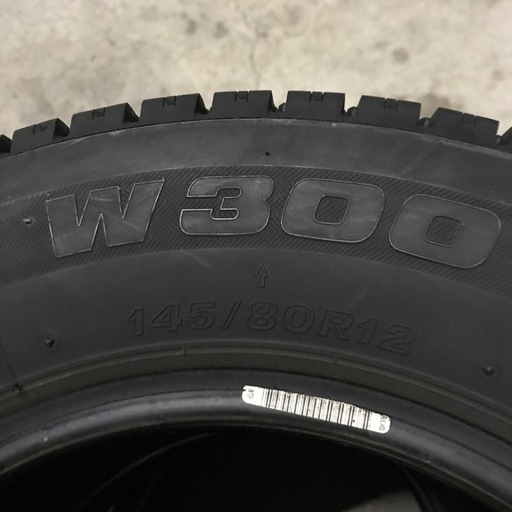【終了】スタッドレス　W300 145/80R12
