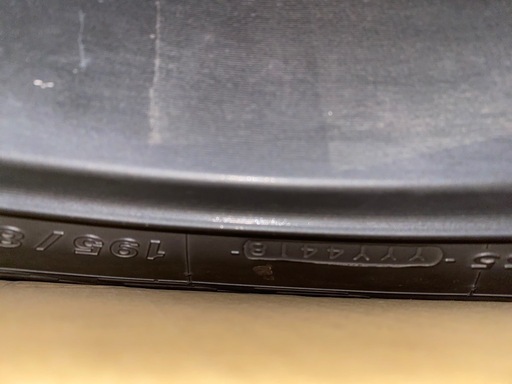 ハイエース　スタッドレス ヨコハマG075 タイヤのみ4本