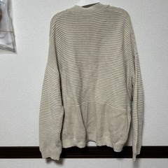ベージュ　カーディガンの画像