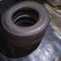 2022年製ダンロップSV01 145R12 6PR 中古4本　軽トラ軽バスにの画像