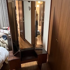昭和レトロな三面鏡