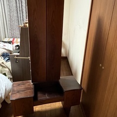 昭和レトロな三面鏡の画像