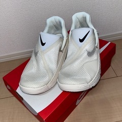 新品【NIKE】24cmゴーフライイーズ白