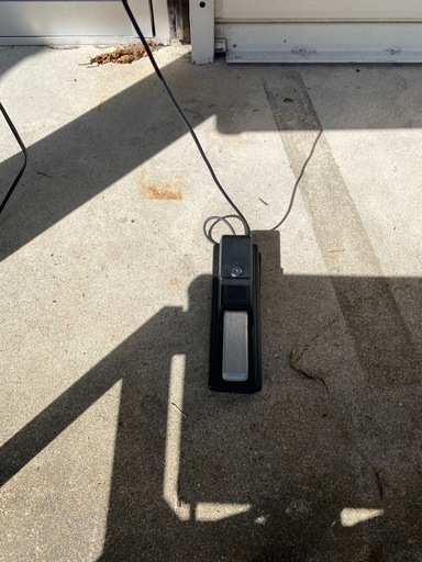 【最終値引き4000円引き】格安！早い者勝ち！動作品！配送可！ローランド電子ピアノ　イスふたつ付き