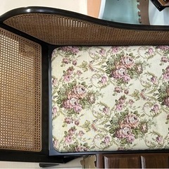 背もたれ付きソファ　花柄ソファ