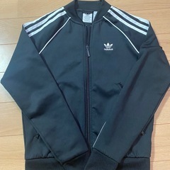 取引中🙇‍♀️adidas レディース　S size