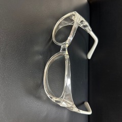 レーシック術後用メガネの画像