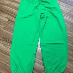 新品✨グリーン💚スエット
