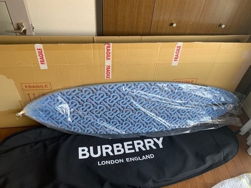 【新品/半額以下/値下交渉可/完売品】BURBERRY モノグラム　サーフボード