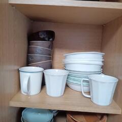  食器、食器棚の画像