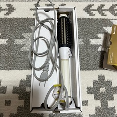 12/17までロールブラシ型アイロンの画像