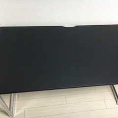 ニトリ黒机　金属フレームの画像