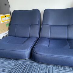 山新の大きめ座椅子・1人ソファ（青）700円と500円。2つで1...