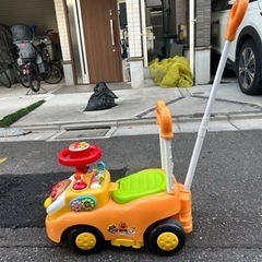 アンパンマン 音の鳴るおもちゃ 車