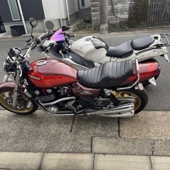 Kawasaki zephyr1100 カスタム　FCR３７4本だしマフラーの画像