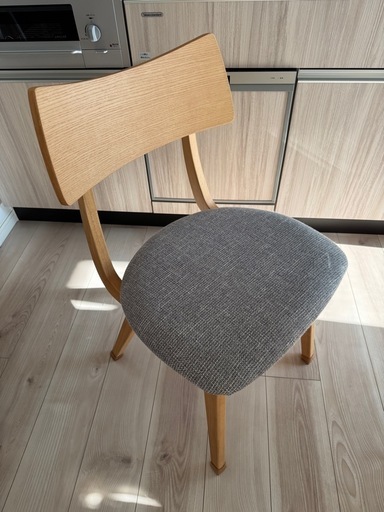 ダイニングチェア（2脚、ほぼ未使用）