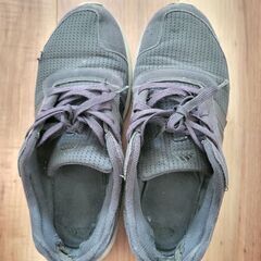 adidas シューズ