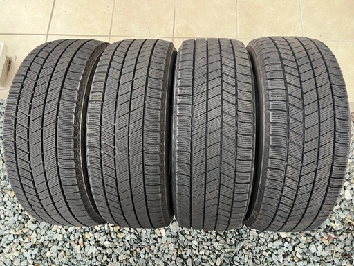 195/55R16ブリヂストン スタッドレスVRX3 アクア シエンタ ノート キューブ　フィット