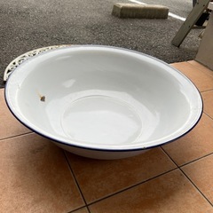 ホーローたらい大