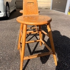 木製スツールの画像
