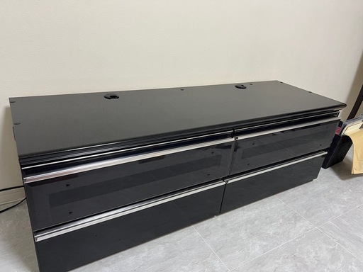 黒い木製テレビ台 4引き出し モダンデザイン 大塚家具
