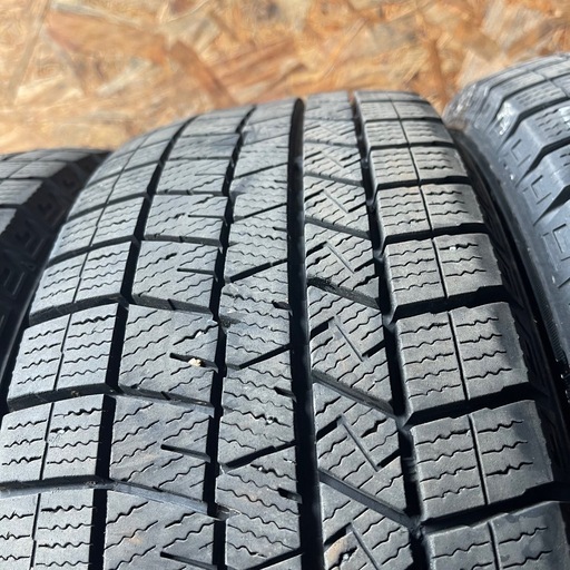 極上タイヤ　DUNLOP ダンロップ　WM03 185/60R15 スタッドレス　タイヤ　2020年製　15インチ