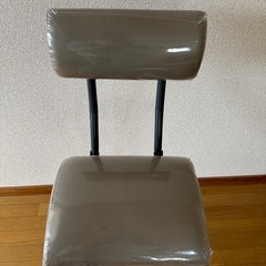 折りたたみ椅子の画像