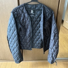 ライナー付きの軽量モーターサイクルジャケット。の画像