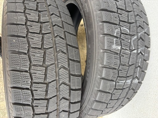 ダンロップ　スタットレスタイヤ　　タイヤサイズ195/65R/15　 