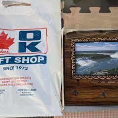 【未使用】海外土産2点（カナダ+シンガポール）の画像