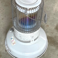 トヨトミ 石油ストーブ RB-25C レインボー 暖房出力2.5kW 自然通気形開放式 タンク容量4.9L TOYOTOMI  釣り アウトドア  乾電池式／防災 避難 停電時も安心♪の画像