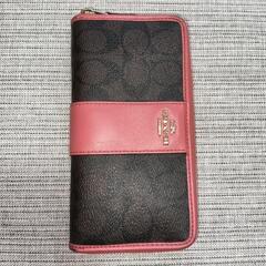 COACH 長財布 黒とピンク モノグラムの画像