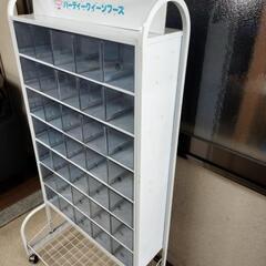 小物商品棚の画像