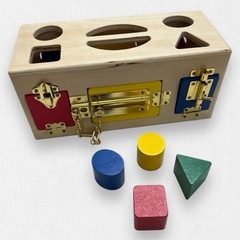 木製　ロックボックス　モンテッソーリ　知育　型はめ