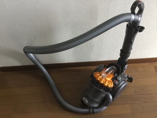 USED  ダイソン　掃除機　DC−22