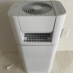 超美品　アイリスオーヤマ除湿機数回しか使ってません！