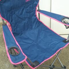 ◎B コールマン アームチェア 耐荷80㎏ ネイビー 折り畳み式...
