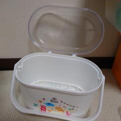 哺乳瓶ケース　西松屋の画像